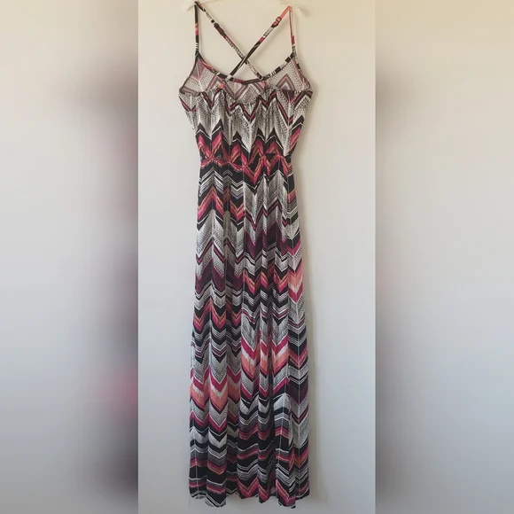 Patterned Maxi Dress - Picture 7 of 7